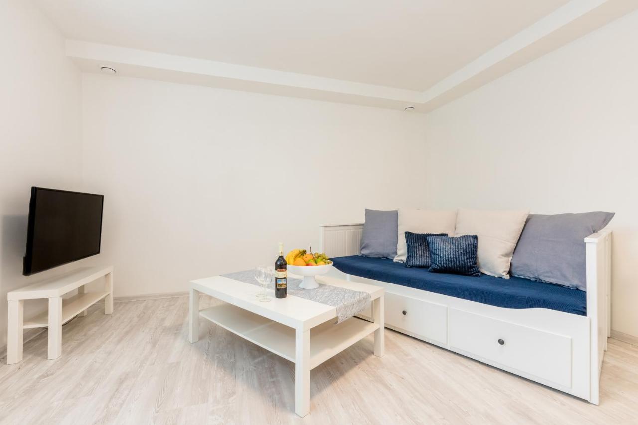 Apartmany Jedovary Trhové Sviny Exteriör bild